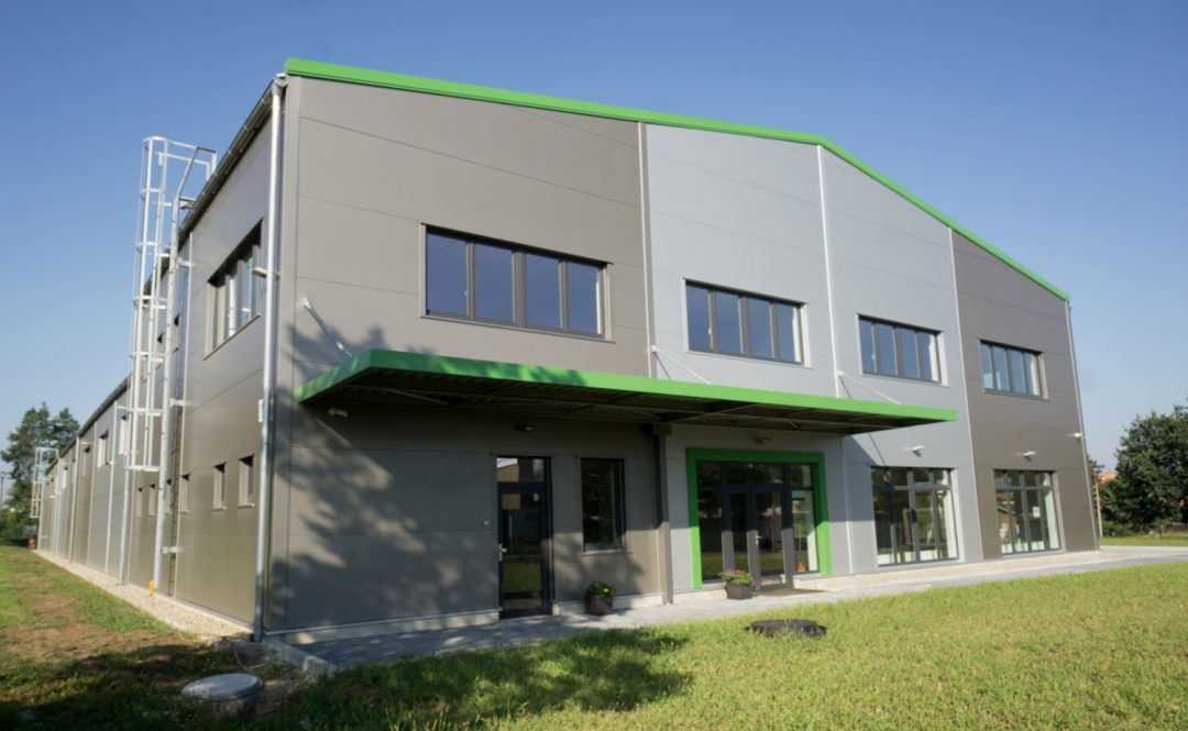 Obchodně administrativní objekt Veltrusy